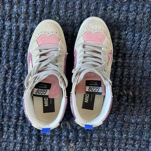 Barely worn Golden Goose sneakers.